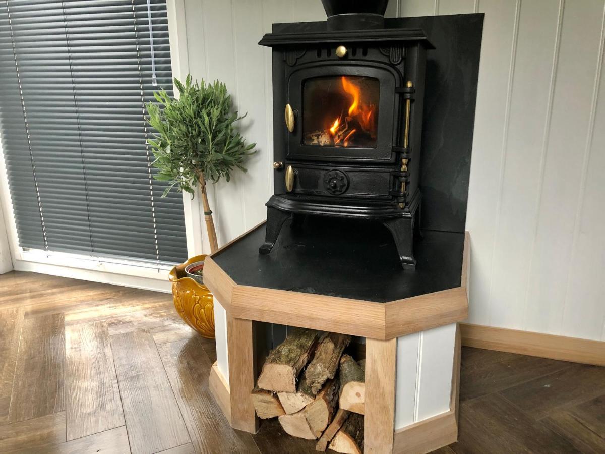 Mid Wales Luxury Huts Darowen