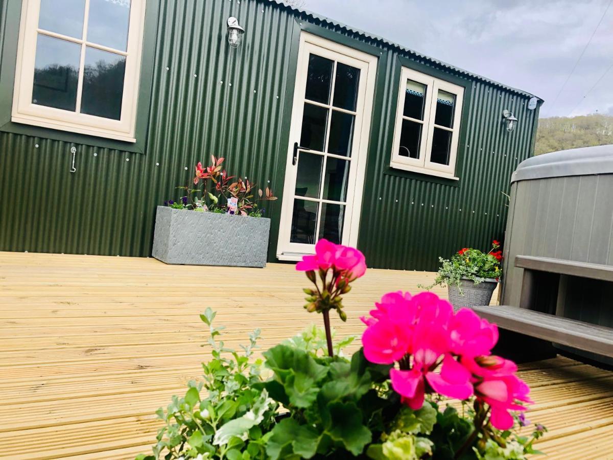 Mid Wales Luxury Huts